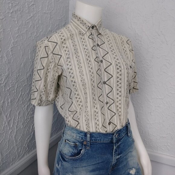Vintage Short Sleeve Button Up Shirt by Ridgewood - lines and zig zag pattern - Picture 2 of 5